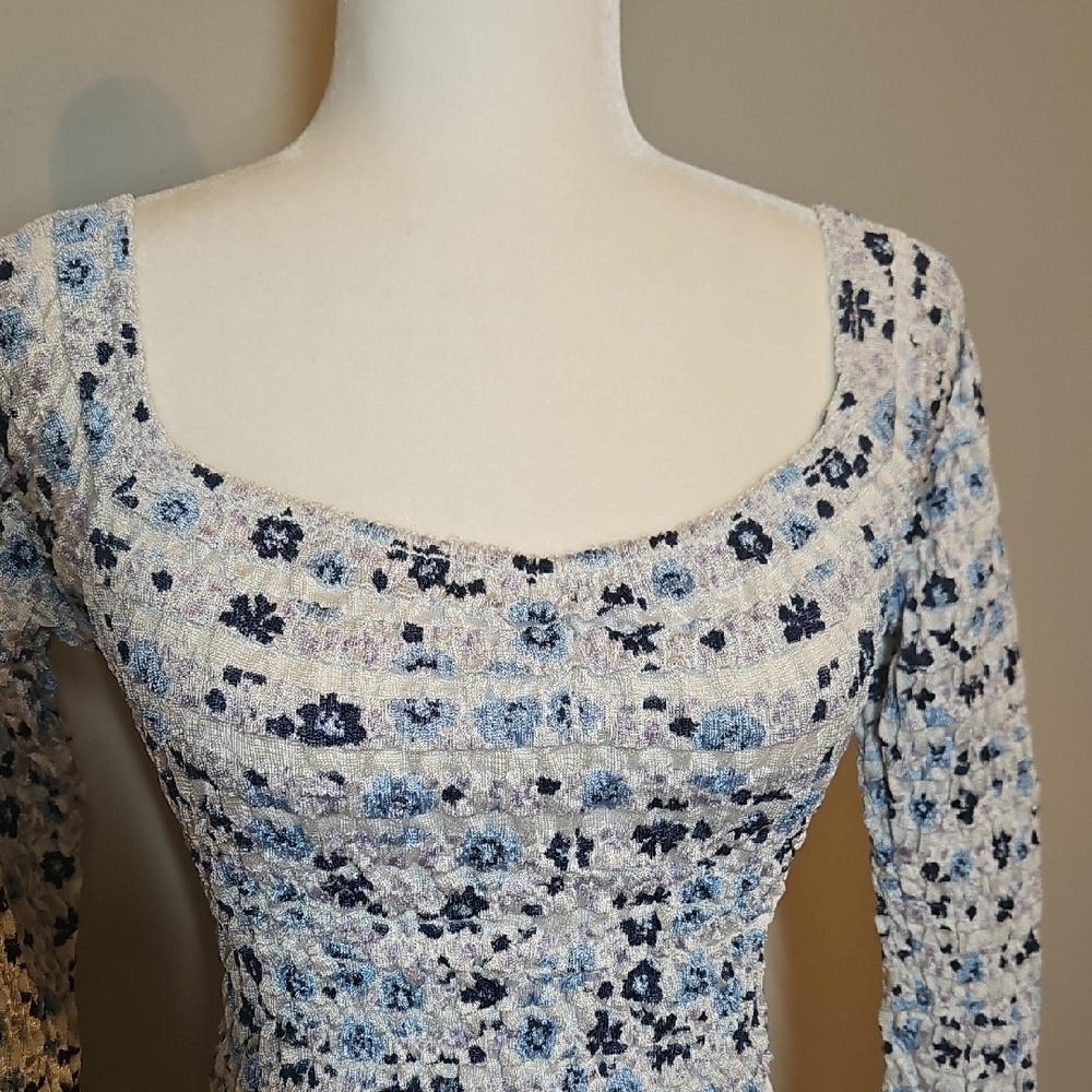 Zara Cottagecore Blue Floral Ruched Smocked Top - Long Sleeve - Picture 3 of 8